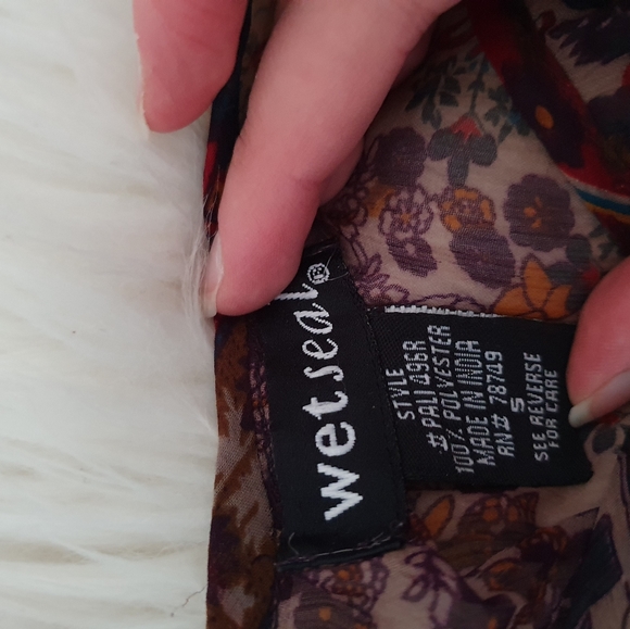 *SOLD*Bohemian style crop top - Picture 2 of 2